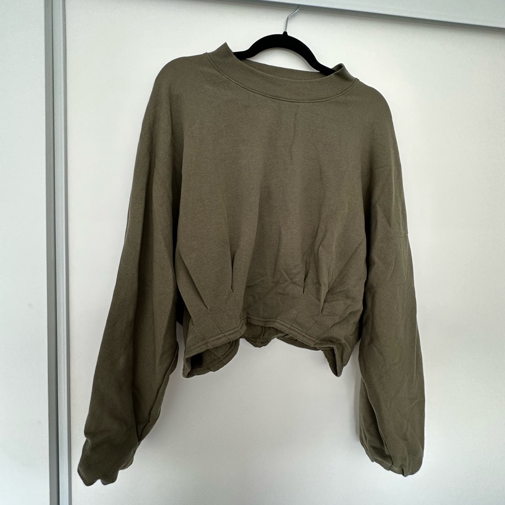 Z Supply pleated Mariana Sweatshirt forest green size M.